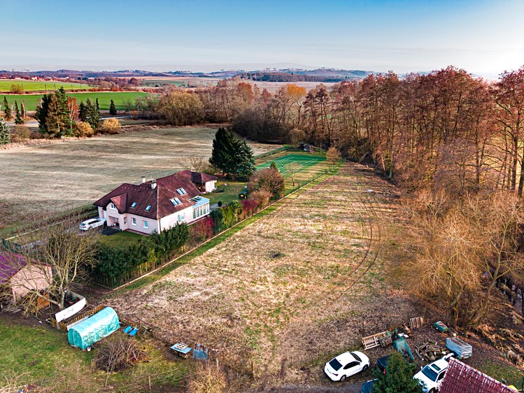 Prodej podílu 1/2 stavebního pozemku 3 041 m² - foto 4