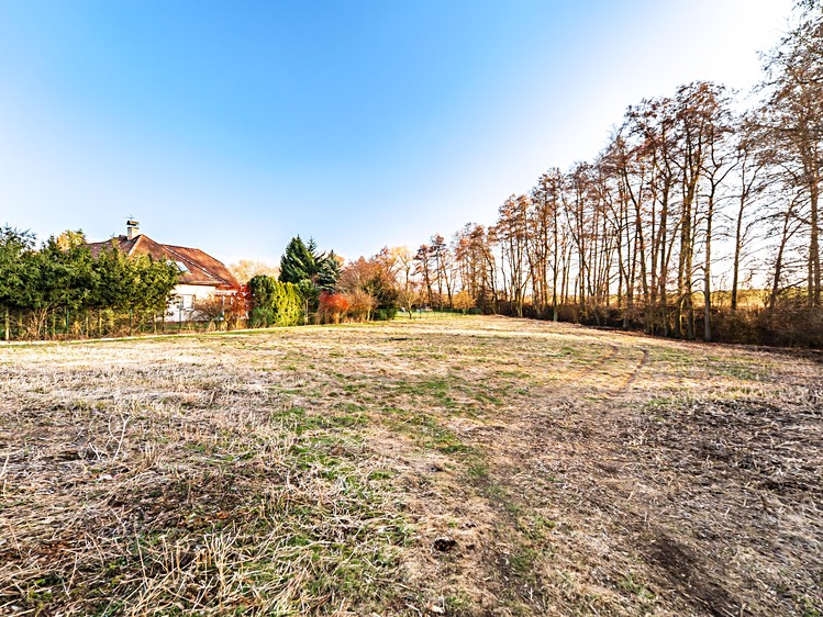Prodej podílu 1/2 stavebního pozemku 3 041 m² - foto 7