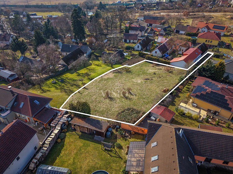 Prodej stavebního pozemku 1 888 m² - foto 1