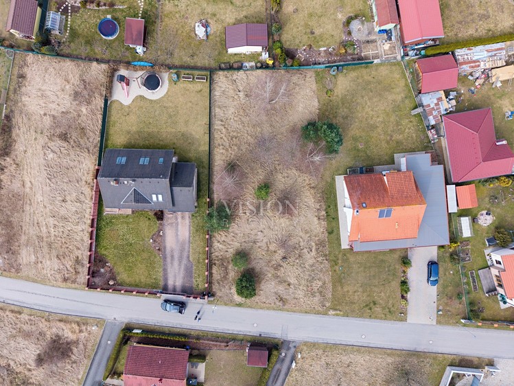 Prodej stavebního pozemku 1 103 m² - foto 2