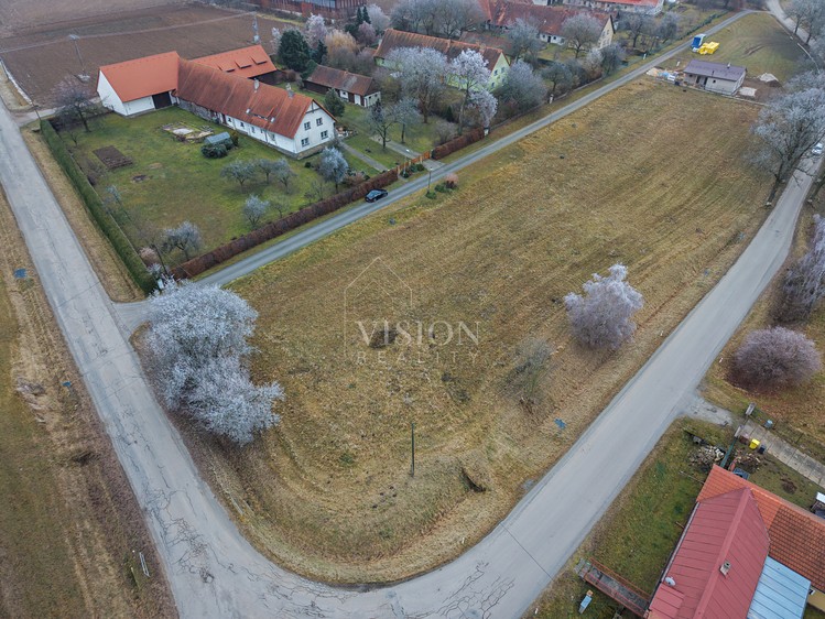 Prodej stavebního pozemku 2 611 m² - foto 2