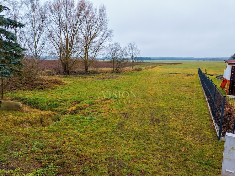 Prodej stavebního pozemku 740 m² - foto 2