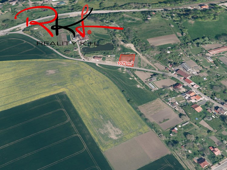 Prodej stavebního pozemku 1 025 m² - foto 3