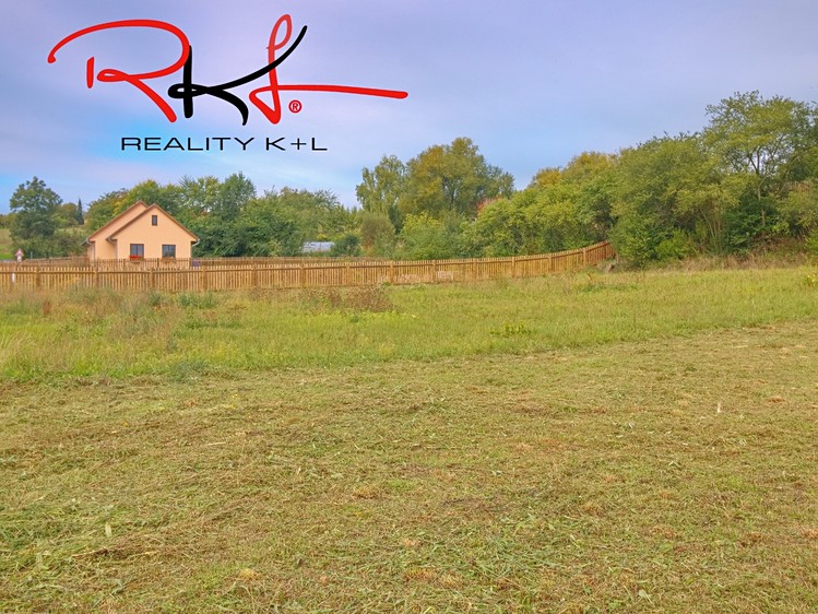 Prodej stavebního pozemku 1 025 m² - foto 4