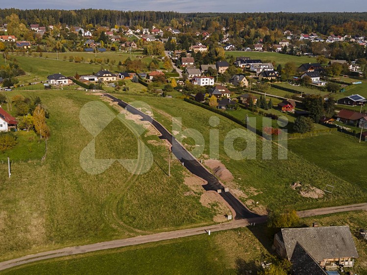 Prodej stavebního pozemku 1 366 m² - foto 1