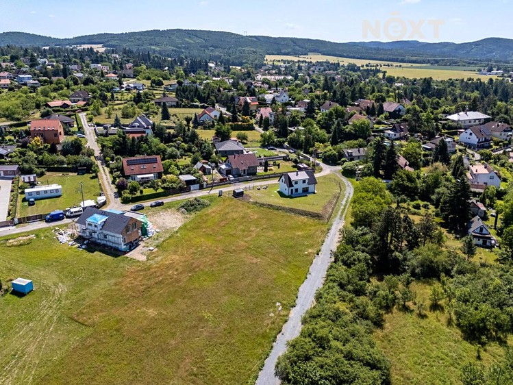 Prodej  stavebního pozemku 1 042 m² - foto 3