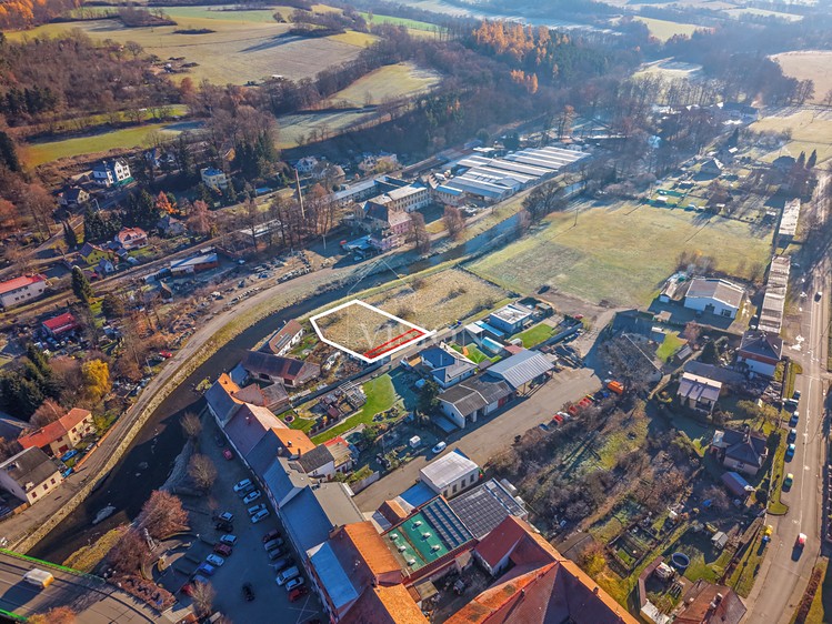 Prodej stavebního pozemku 1 050 m² - foto 2