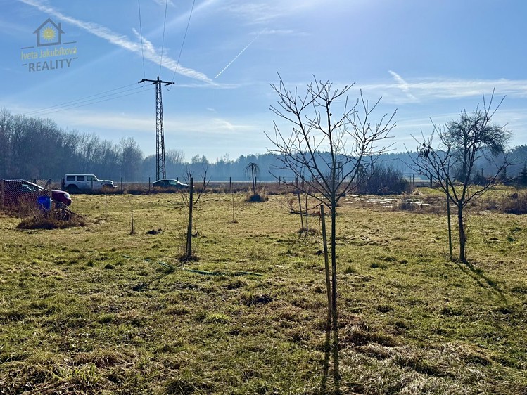 Prodej stavebního pozemku 1 442 m² - foto 4