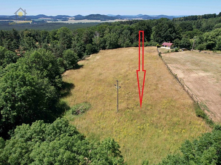 Prodej  stavebního pozemku 4 305 m² - foto 7