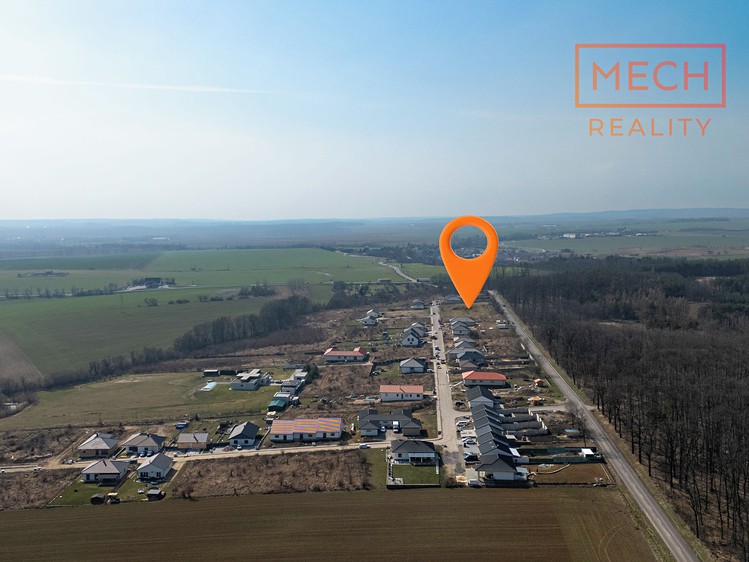 Prodej stavebního pozemku 999 m² - foto 8