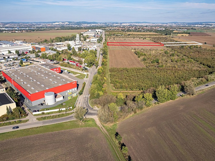 Prodej komerčního pozemku 11 182 m² - foto 2