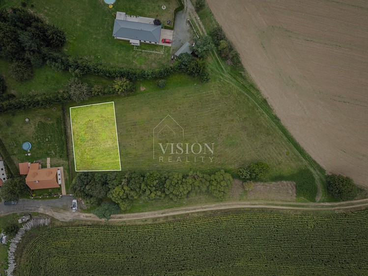 Prodej stavebního pozemku 1 200 m² - foto 1