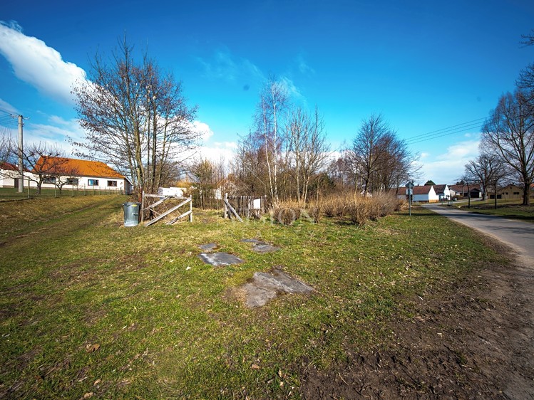 Prodej stavebního pozemku 1 006 m² - foto 6