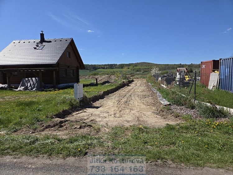Prodej stavebního pozemku 700 m² - foto 3