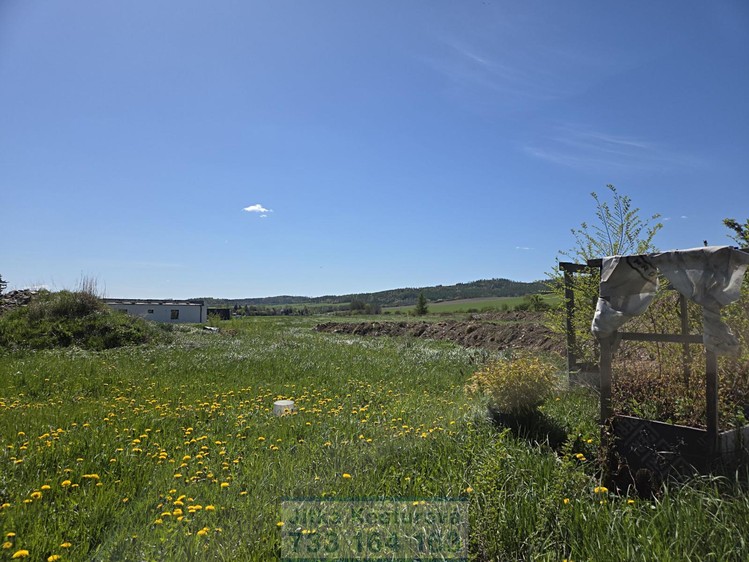 Prodej stavebního pozemku 700 m² - foto 5