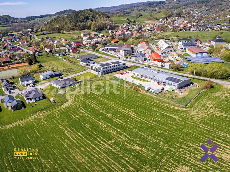 Prodej stavebního pozemku 2 505 m² - foto 4