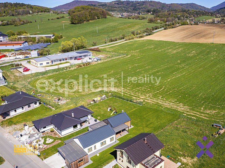 Prodej stavebního pozemku 2 505 m² - foto 5