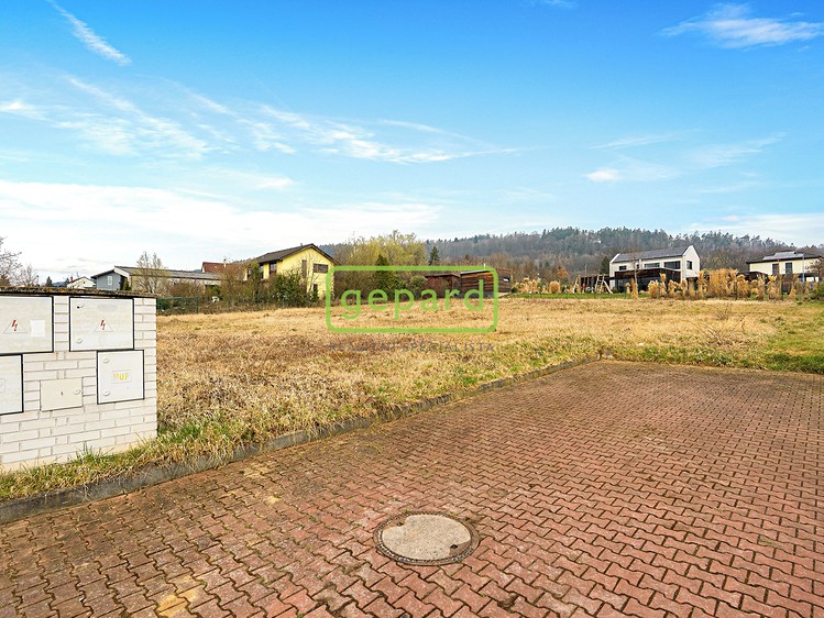 Prodej stavebního pozemku 1 653 m² - foto 3