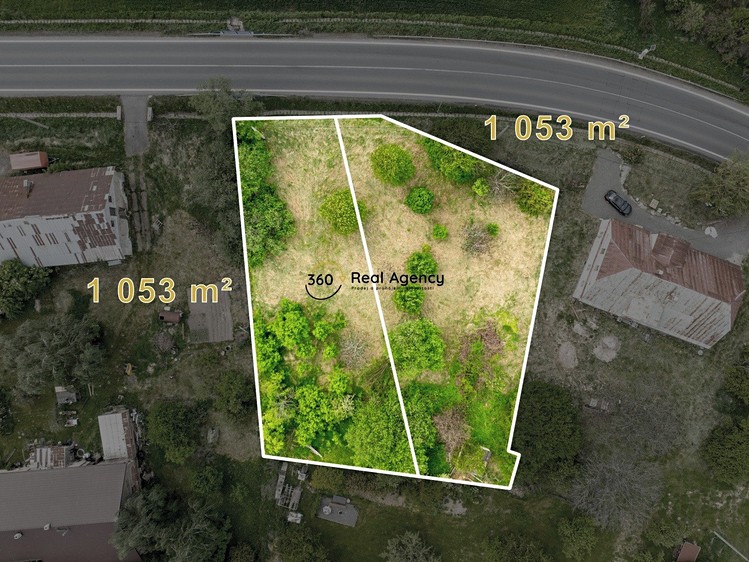 Prodej stavebního pozemku 1 053 m² - foto 1