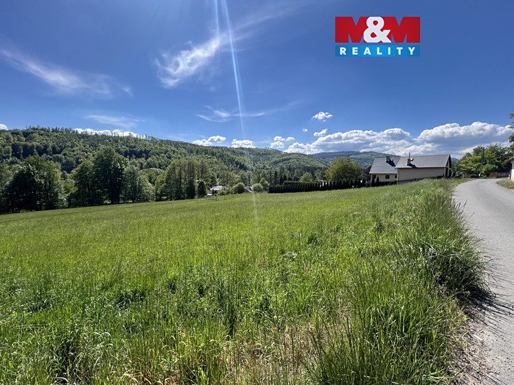 Prodej stavebního pozemku 1 325 m² - foto 1