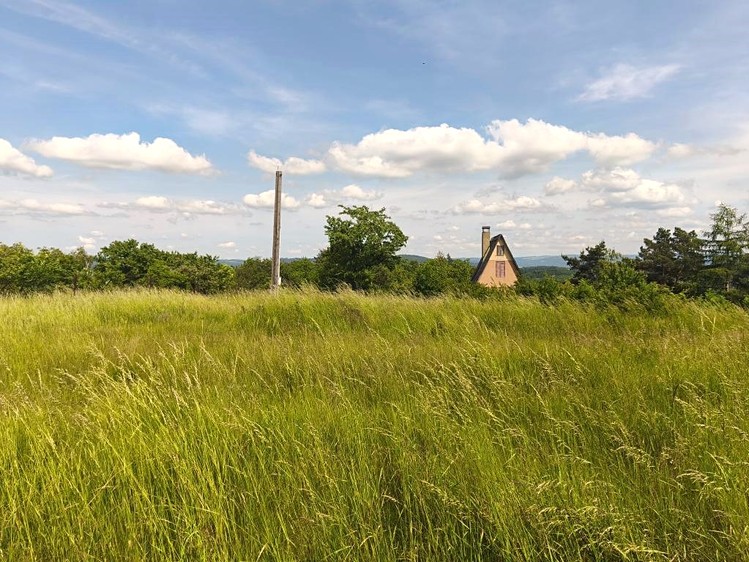 Prodej stavebního pozemku 335 m² - foto 1