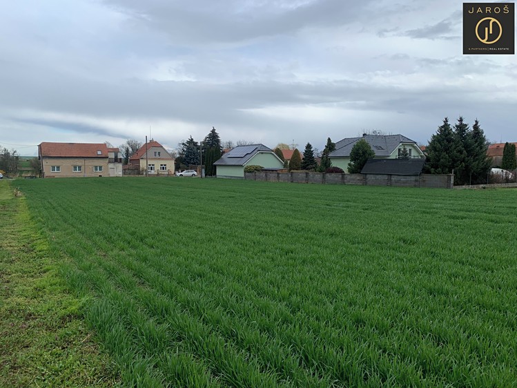 Prodej stavebního pozemku 1 100 m² - foto 4