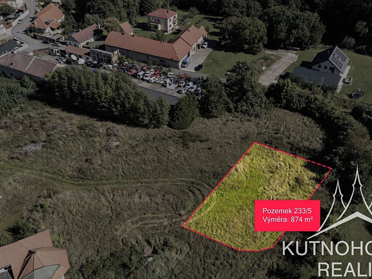 Prodej stavebního pozemku 874 m² - foto 1