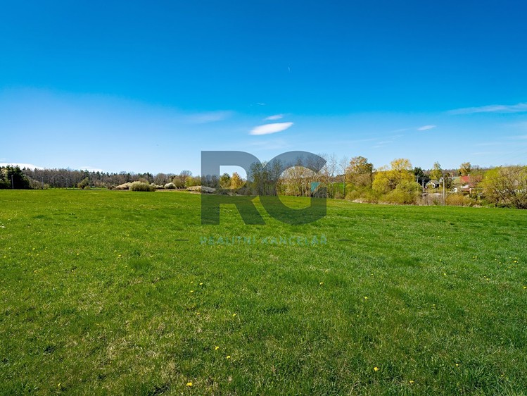 Prodej stavebního pozemku 11 240 m² - foto 1