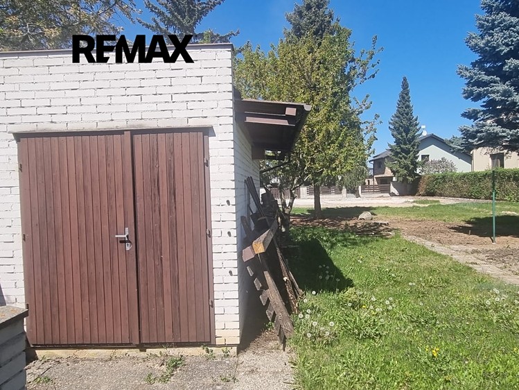 Prodej stavebního pozemku 799 m² - foto 3