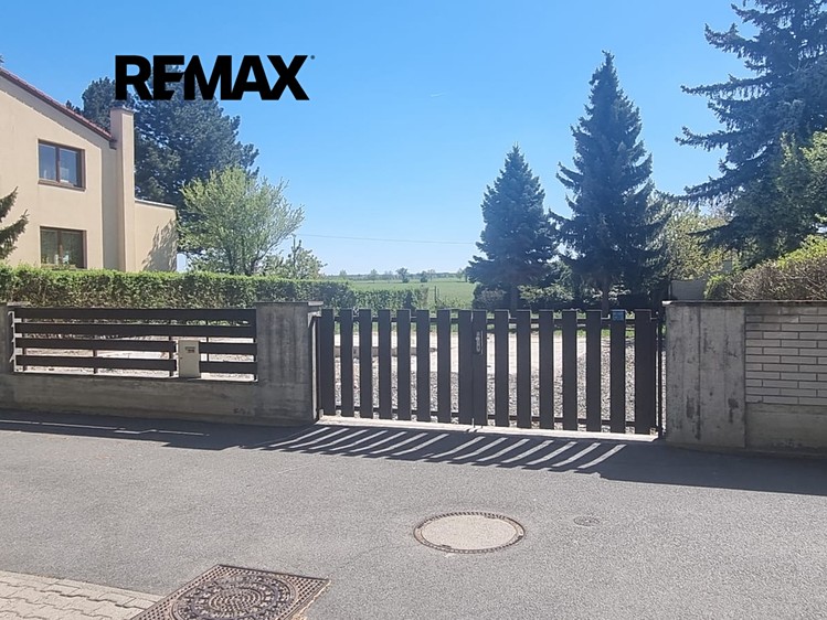 Prodej stavebního pozemku 799 m² - foto 7