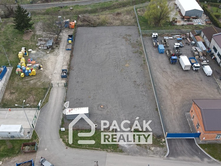 Prodej komerčního pozemku 2 553 m² - foto 1