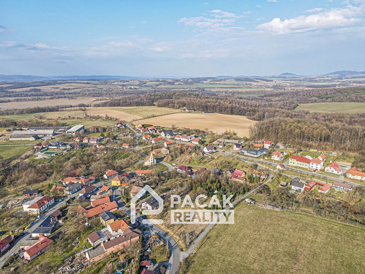 Prodej stavebního pozemku 4 220 m² - foto 5