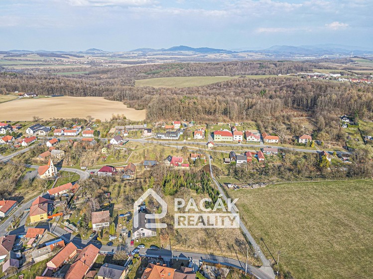 Prodej stavebního pozemku 4 220 m² - foto 6
