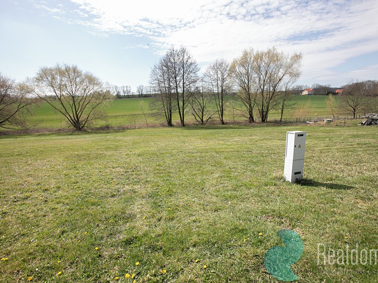 Prodej stavebního pozemku 1 892 m² - foto 2