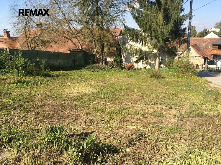 Prodej stavebního pozemku 310 m² - foto 7