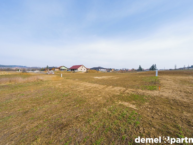 Prodej stavebního pozemku 1 014 m² - foto 3
