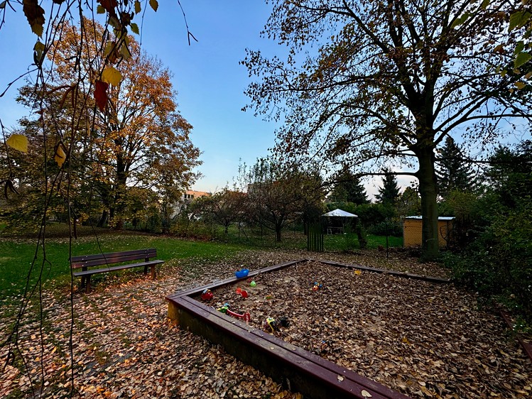 Prodej stavebního pozemku 600 m² - foto 4