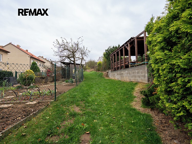 Prodej stavebního pozemku 1 058 m² - foto 8