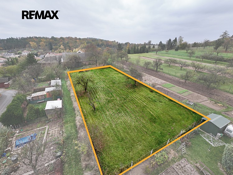 Prodej stavebního pozemku 1 058 m² - foto 5