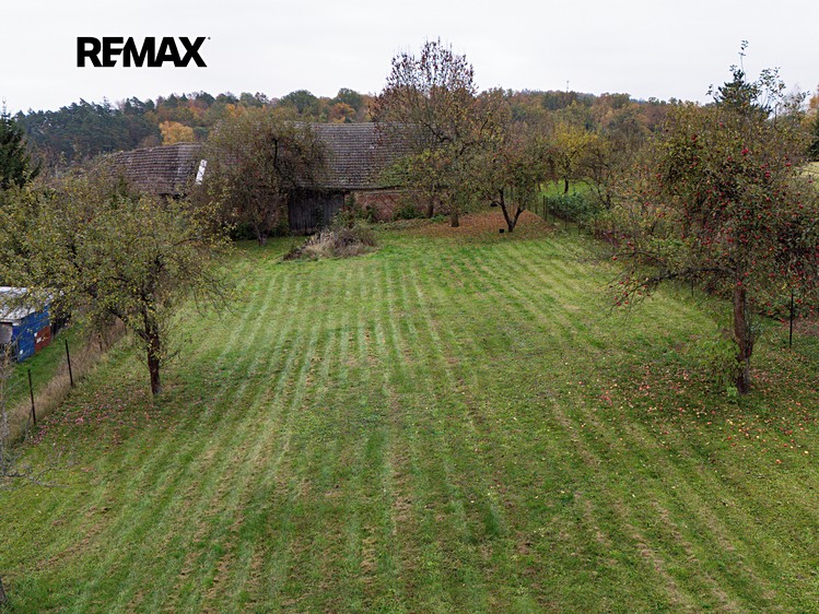 Prodej stavebního pozemku 1 058 m² - foto 6