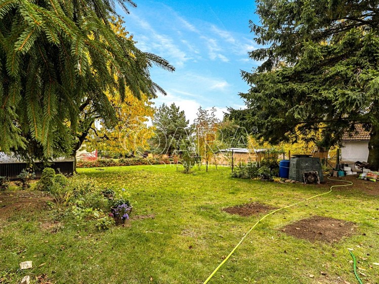 Prodej stavebního pozemku 713 m² - foto 4
