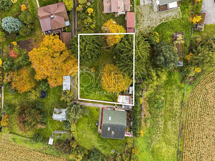 Prodej stavebního pozemku 713 m² - foto 1