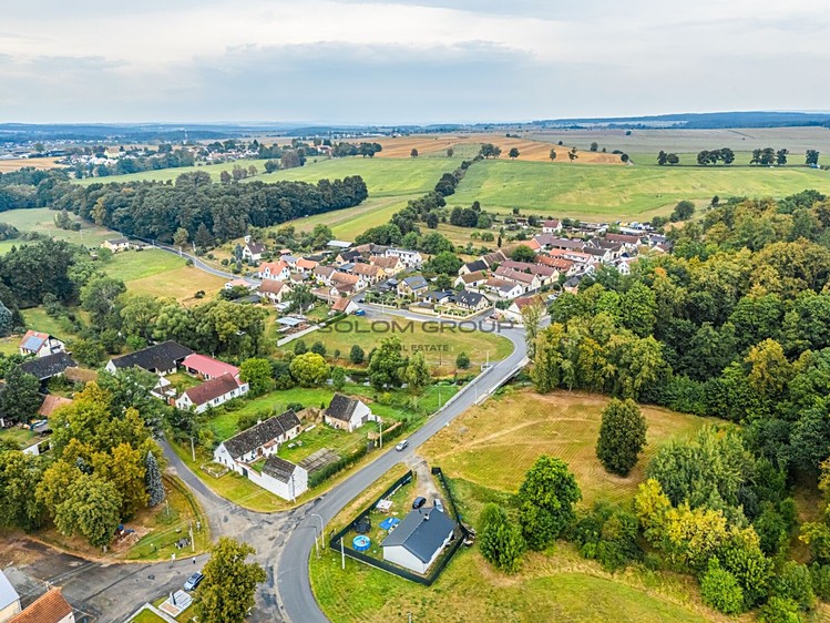 Prodej stavebního pozemku 1 745 m² - foto 5