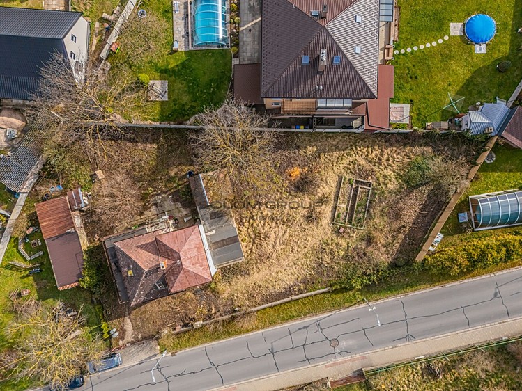 Prodej stavebního pozemku 718 m² - foto 3