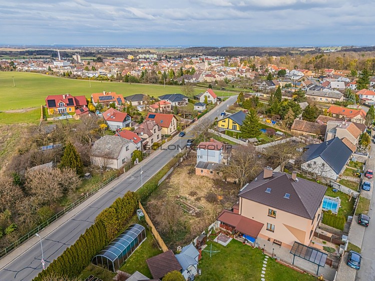 Prodej stavebního pozemku 718 m² - foto 5