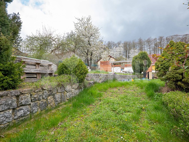 Prodej stavebního pozemku 580 m² - foto 2