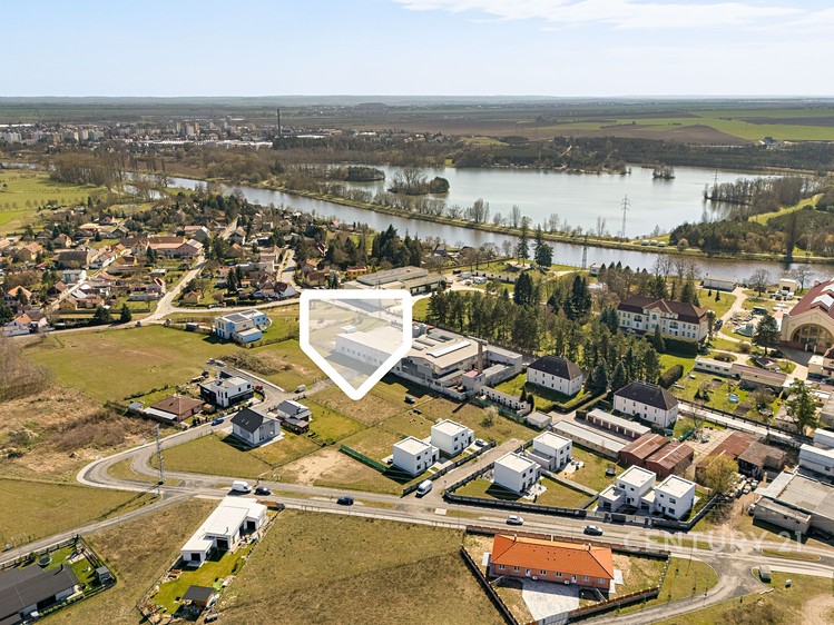 Prodej stavebního pozemku 750 m² - foto 5