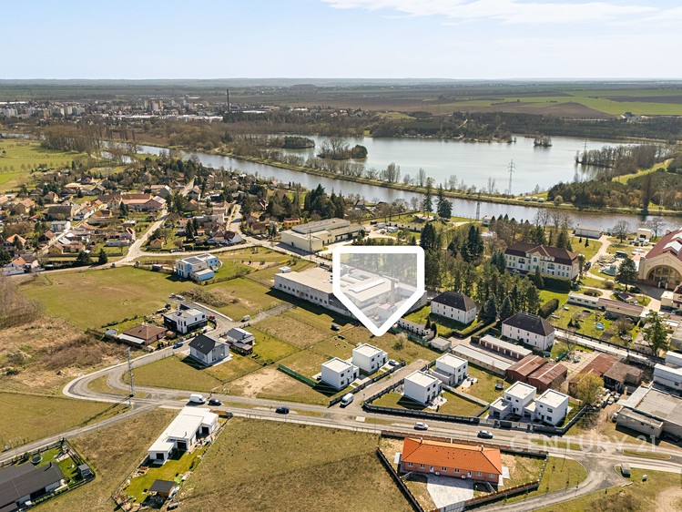 Prodej stavebního pozemku 763 m² - foto 3