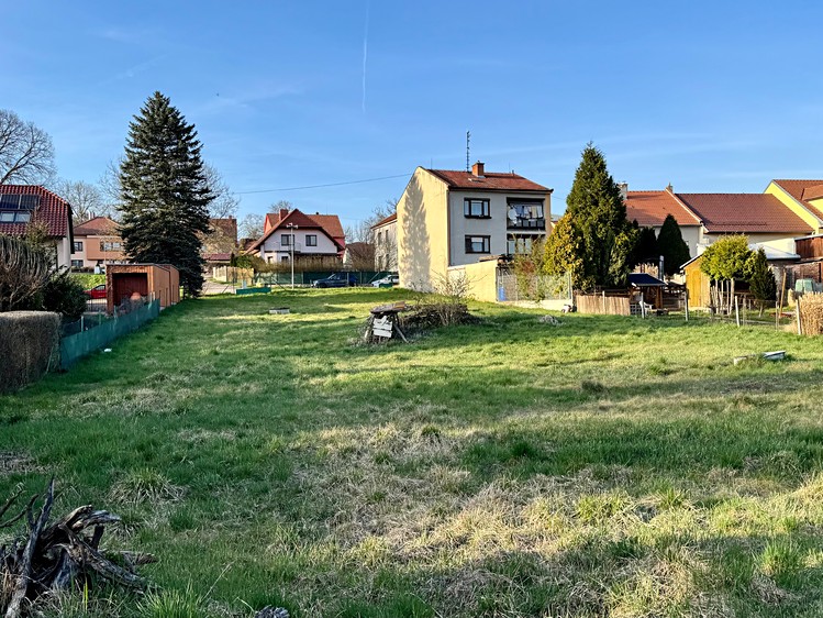 Prodej stavebního pozemku 1 700 m² - foto 5