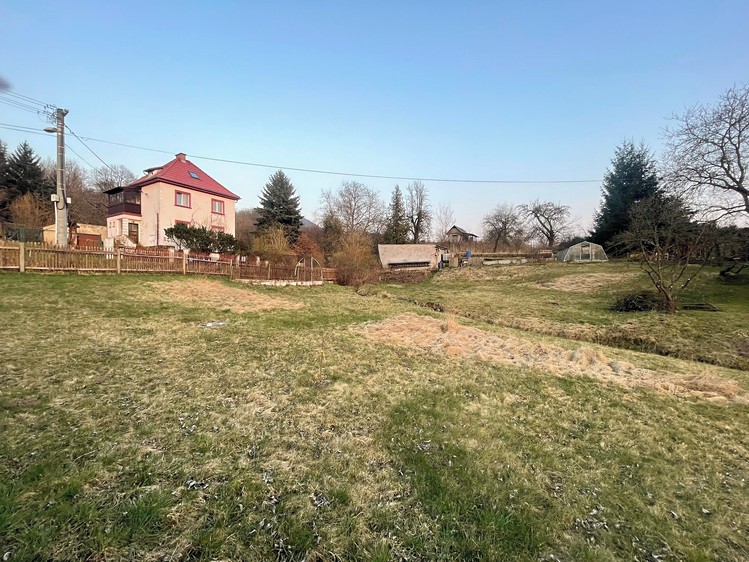 Prodej stavebního pozemku 791 m² - foto 1